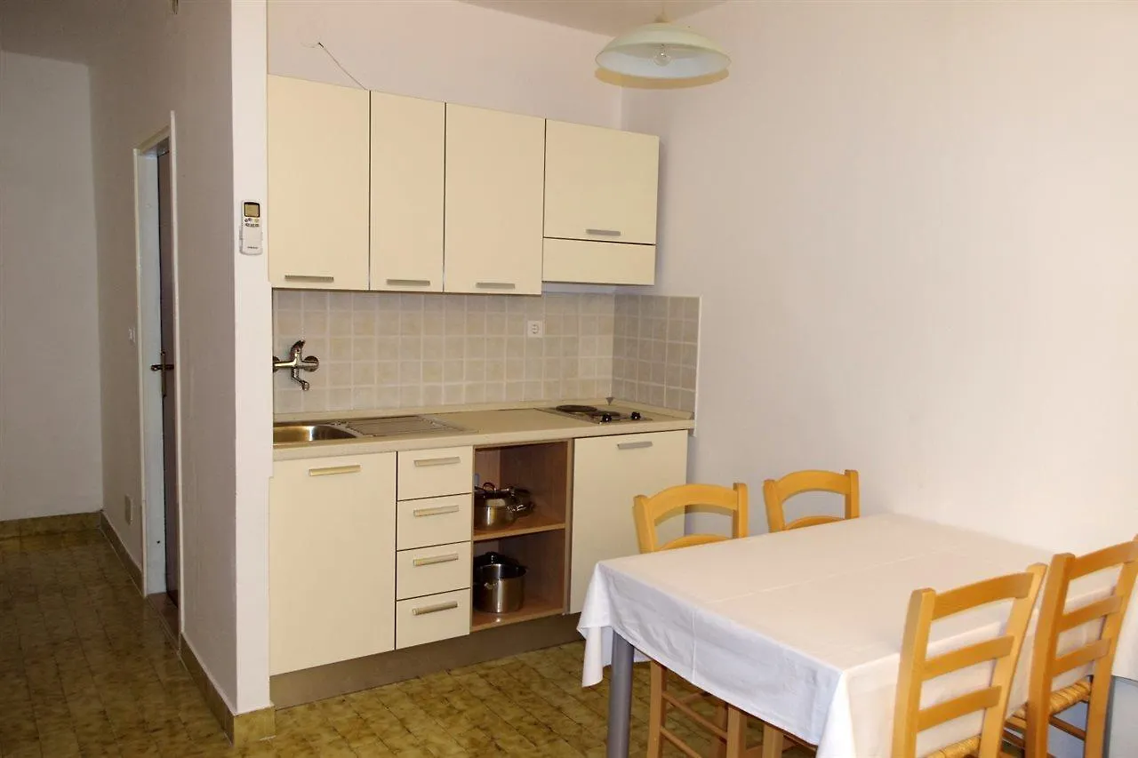 Apartment Medena Traù