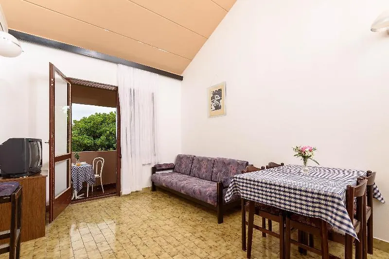 Apartment Medena Trogir 0*,